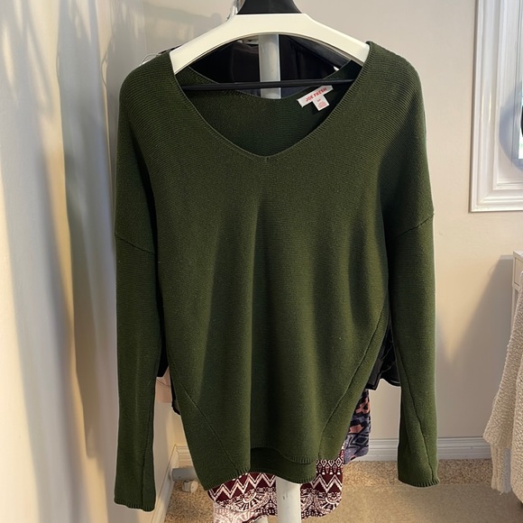 EUC forest Green Joe Fresh Sweater - Picture 1 of 4